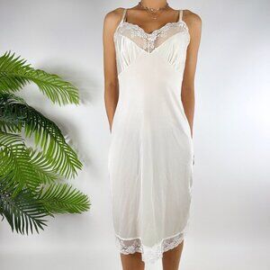 Vintage 70s Vanity Fair White Satin Coquette Chemise Slip Dress Lingerie / L/G